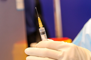 Опрос показал, какой вакцине от коронавируса россияне доверяют больше