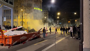 В Швейцарии из-за ковидных ограничений вспыхнули беспорядки: протестующих разогнали резиновыми пулями и слезоточивым газом