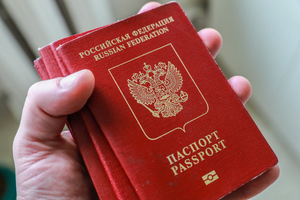 Россияне смогут привязать сертификат о вакцинации от ковида к загранпаспорту