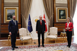 Премьер Италии назвал Эрдогана диктатором из-за "униженной" главы Еврокомиссии