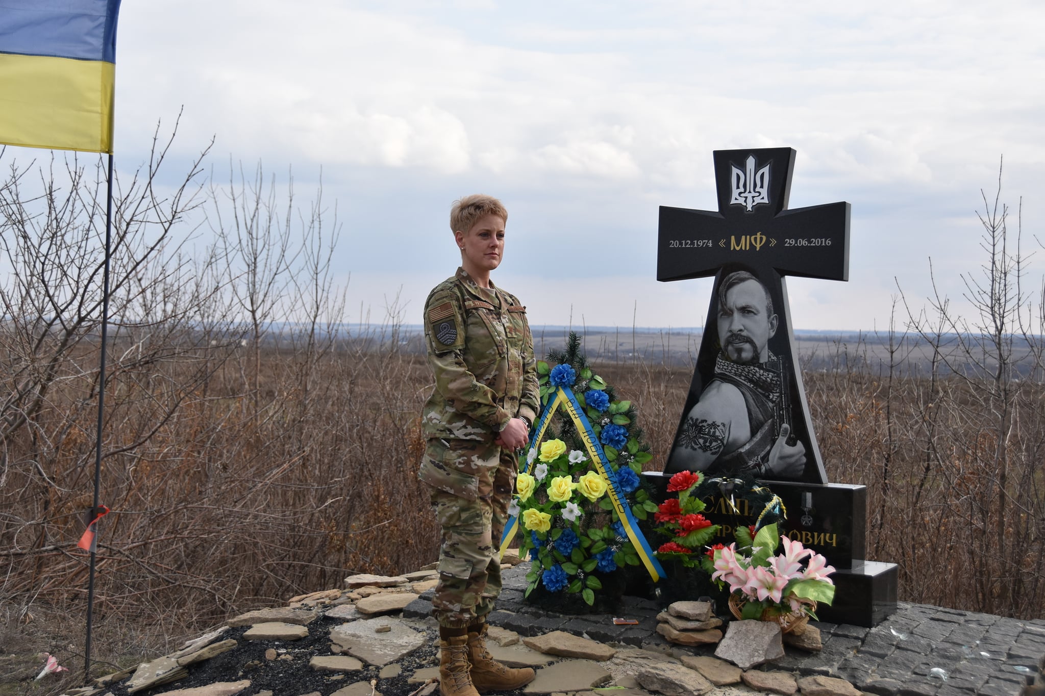 Сколько солдат украины погибло на сегодня. Бриттани Стюарт (Brittany Stewart). Британи Стюарт военный атташе. Полковник США Бриттани Стюарт. Военный атташе Украины в США.