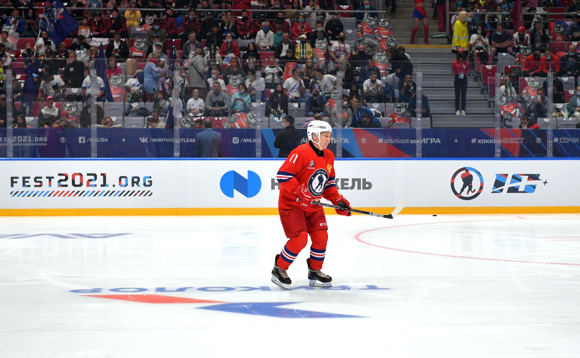 Товарищеский гала-матч Ночной хоккейной лиги в Большом ледовом дворце. Фото © Кremlin.ru