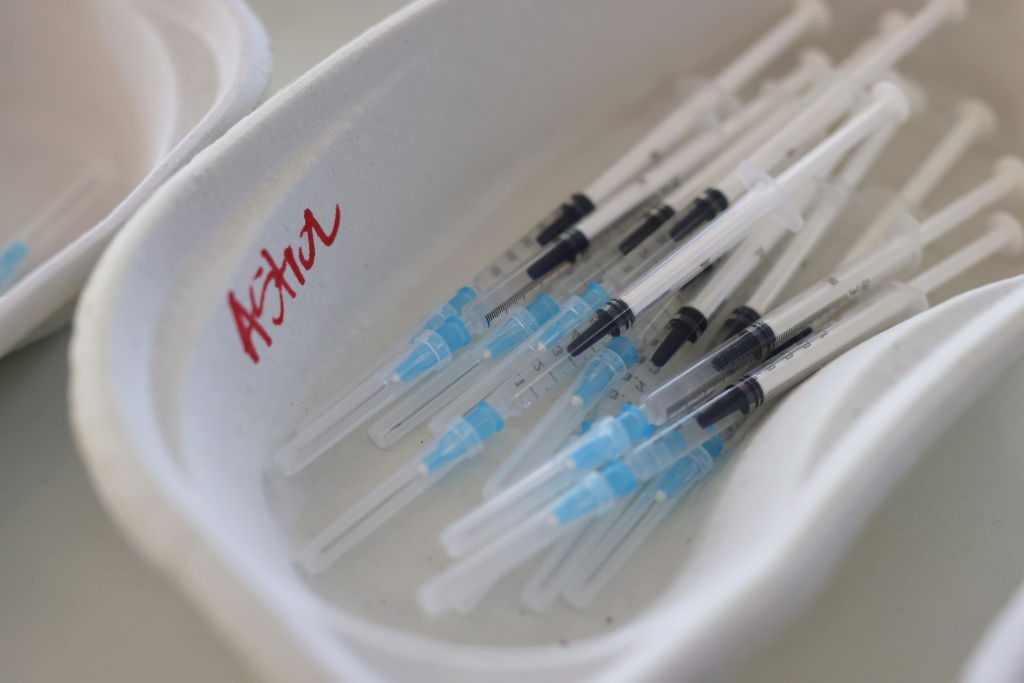 Польша назвала AstraZeneca ненадёжным поставщиком антиковидных вакцин
