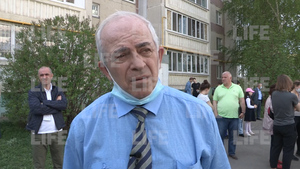"Закрылись, успокаивали детей": Учитель рассказал, как спасал школьников во время стрельбы в Казани