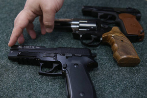 В Татарстане проверят всех владельцев оружия после стрельбы в казанской школе