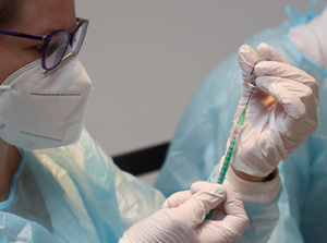 Бразилия прекратила вакцинацию беременных AstraZeneca из-за смерти женщины после прививки