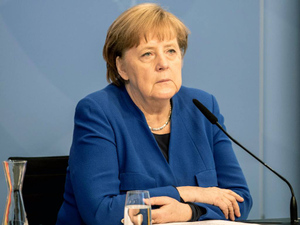 Меркель заявила, что ошеломлена трагедией в Казани