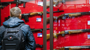 Отобрать и запретить: как ужесточат контроль над оружием после стрельбы в Казани