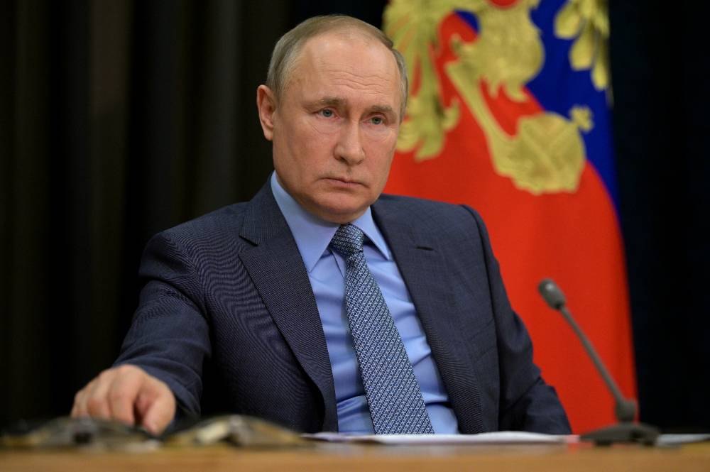 Путин указал на отсутствие реакции Запада на зачистку политического поля на Украине
