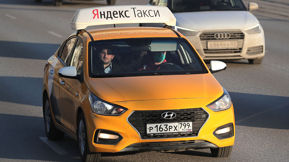 "Яндекс.Такси" заработает за 2021 год больше 100 млрд рублей