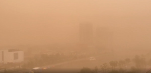 Песчаная буря внезапно накрыла Астрахань, превратив город в Сахару