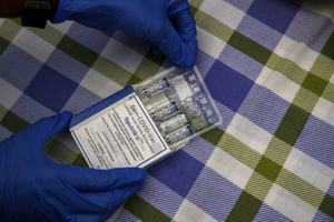 Центр Гамалеи исследует вакцину "Спутник V" на людях с онкологией