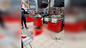 В Москве посетитель магазина нанёс себе увечья после того, как его заподозрили в краже