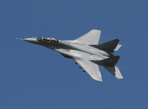 В Минобороны Белоруссии рассказали, зачем МиГ-29 сопроводил экстренно севший в Минске лайнер