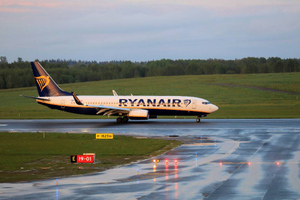 Появилась запись переговоров диспетчера и экипажа экстренно севшего в Минске самолёта Ryanair