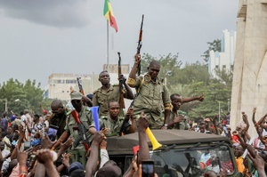 В Мали очередной государственный переворот: лидеров страны отвезли на военную базу