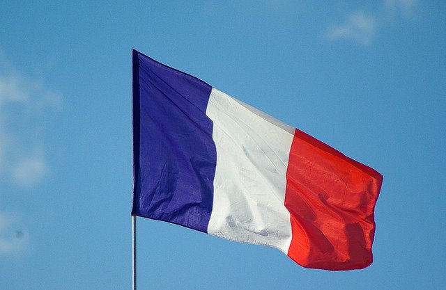 Франция внесла Россию в красный список стран по коронавирусу
