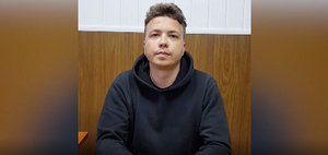 "Бодрый и позитивный": Адвокат Протасевича смогла встретиться с ним на пятый день после задержания в Минске