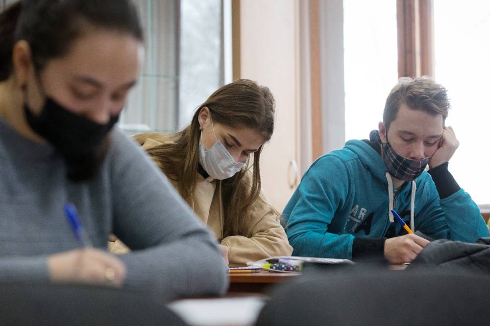 В этом есть разумность: В Совфеде поддержали предложение о снижении ставки НДФЛ для работающих студентов