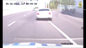 Need for Speed в Сочи: Водитель "мерседеса" устроил заезд с тараном полицейской машины