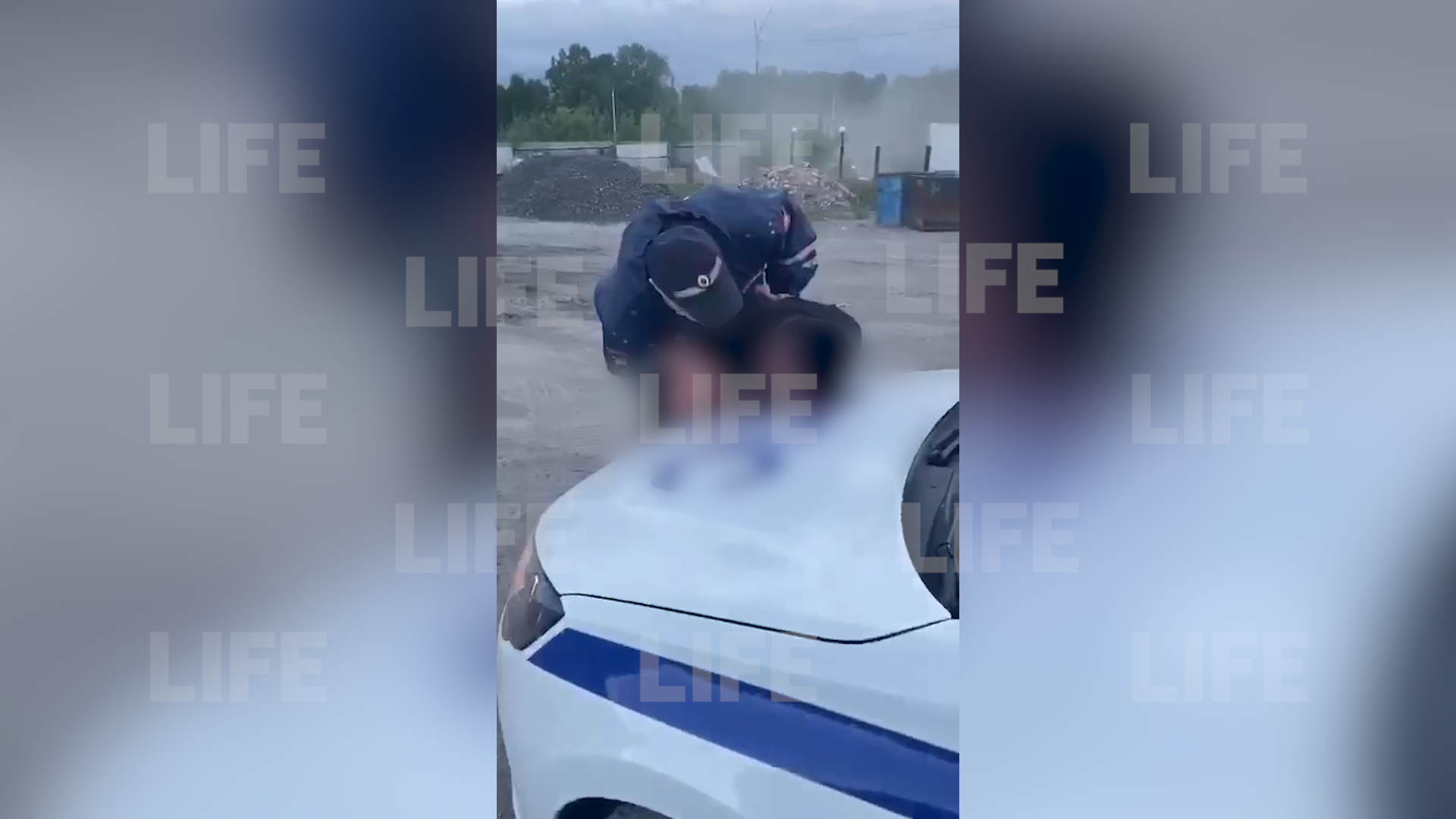 "Ты его потушил": Под Новосибирском сотрудник ДПС случайно выстрелил в голову 19-летнему парню при задержании