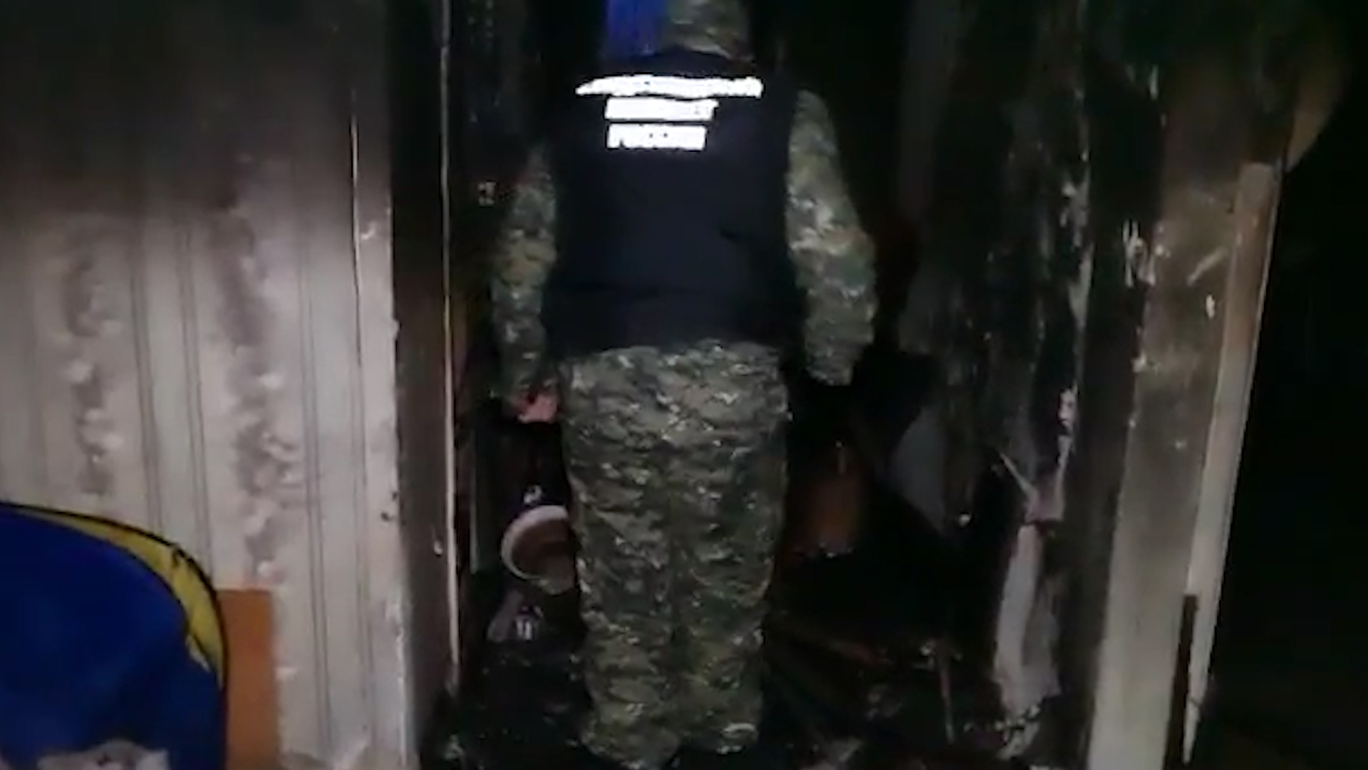 СК показал видео из квартиры в Ленобласти, где при пожаре погибли подростки