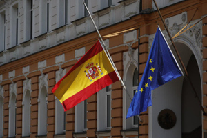 Визовый центр Испании в Москве возобновит выдачу виз с 12 мая