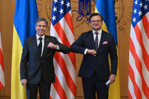 Украина призвала США "мотивировать" Россию на выполнение соглашений по Донбассу