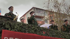 В Подмосковье военнослужащие поздравили ветеранов праздничным концертом
