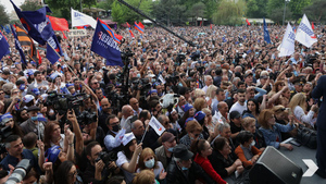 Митинг в центре Еревана с георгиевскими флагами. Фото © Телеграм-канал "Альянс Армении"