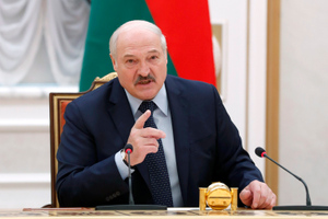 Лукашенко заявил, что суверенитет Украины "тает", но в этом нет вины народа