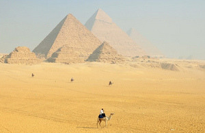 Песков рассказал, когда будет принято решение о возобновлении полётов на курорты Египта
