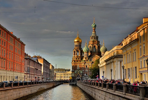 Антиковидные ограничения возвращаются: Петербург с 12 июня запрещает массовые мероприятия численностью более 3 тысяч человек