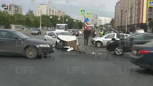 Страшное видео: В Челябинске произошло смертельное ДТП с пятью автомобилями