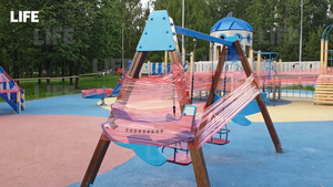 Закрыты площадки в парках и фуд-корты: В Москве за сутки выявили максимальное с начала года число заболевших ковидом