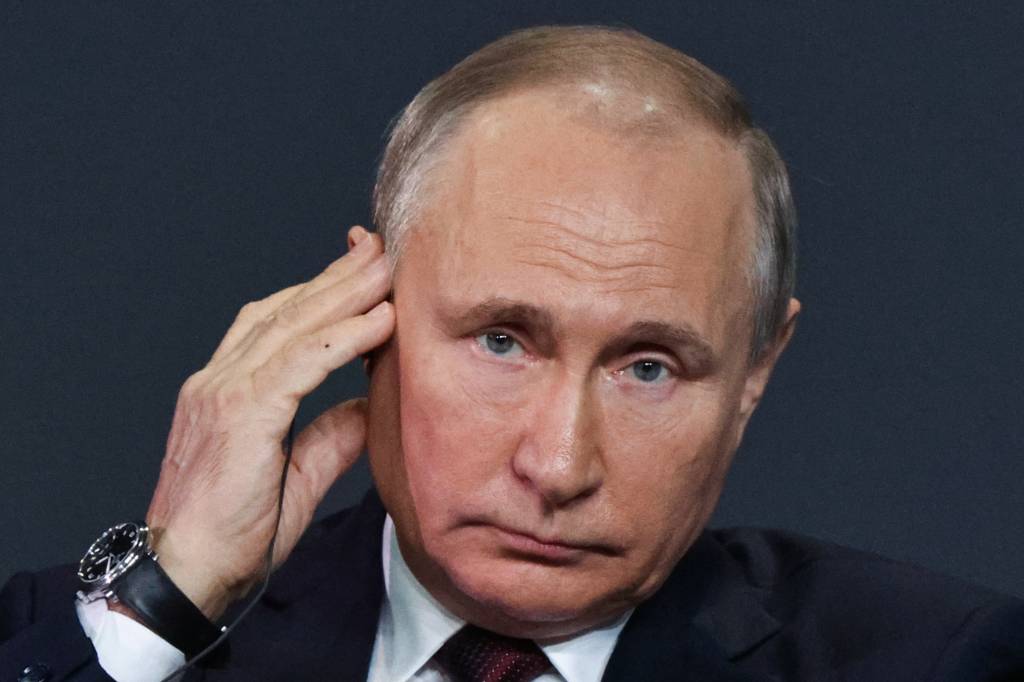 Путин рассказал о сдержанной позиции России в отношении США