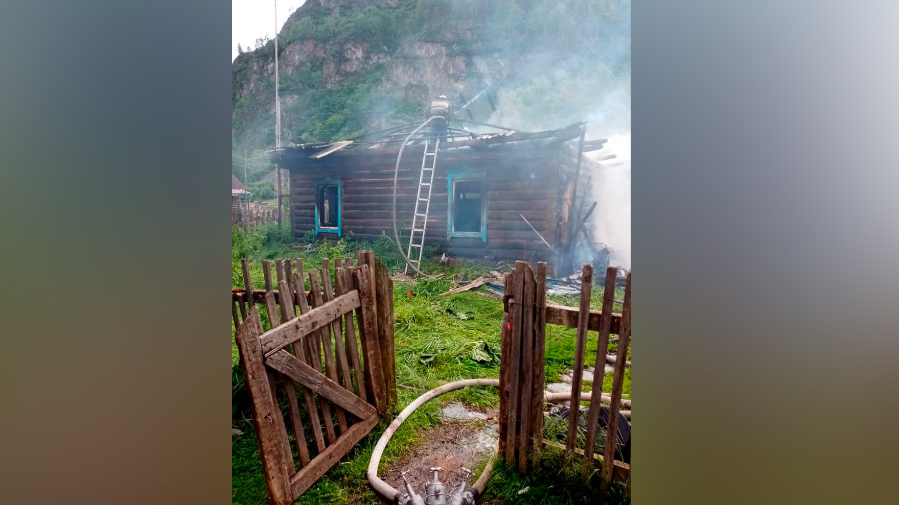 Трое детей погибли в страшном пожаре в частном доме на Алтае