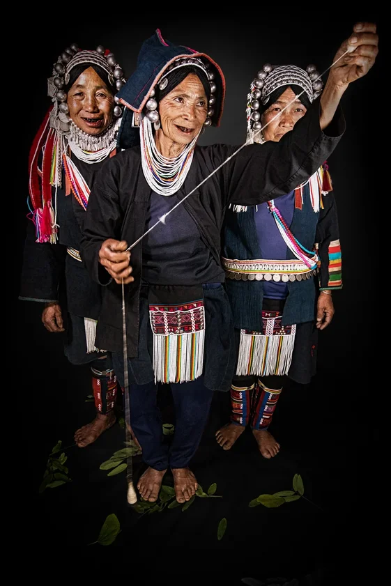 Ольга Мичи. Портрет женщин в традиционных костюмах. Народ акха. Штат Шан, Мьянма