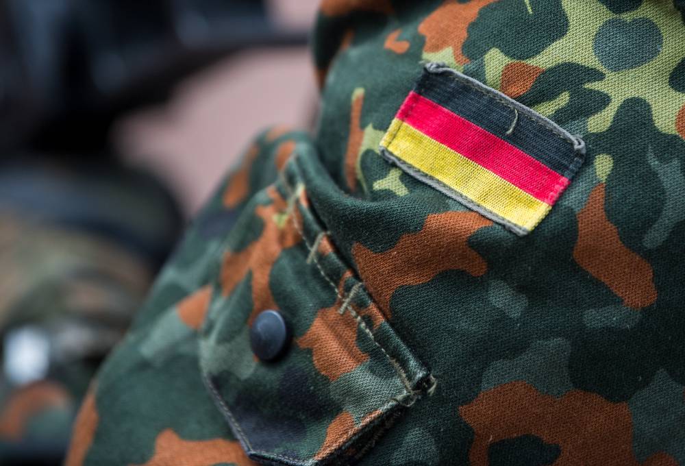 Спевших песню про Гитлера немецких солдат вернут из Литвы в Германию