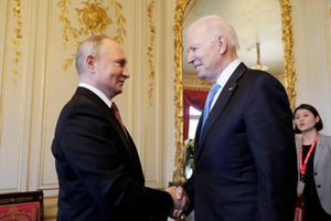 Жёсткий настрой и несерьёзность намерений: Эксперт по этикету "прочла" цвета галстуков Путина и Байдена на встрече в Женеве