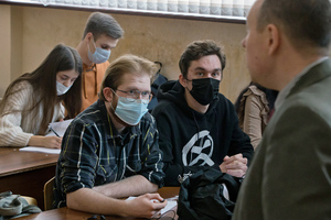 Ректоры московских вузов предложили пускать на очные занятия только привившихся студентов