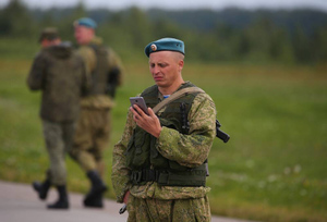 Для российских военных разработают отечественные смартфоны