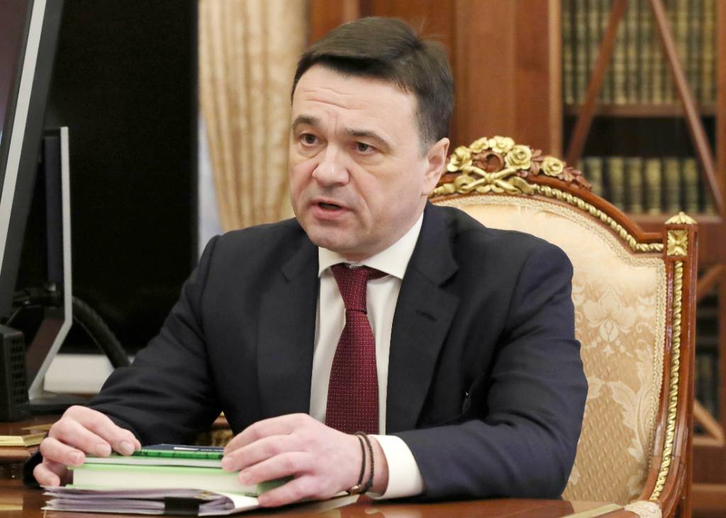 Губернатор Подмосковья сделал уже третью прививку от ковида