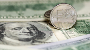 Аналитик рассказал, почему Россия не может отказаться от доллара