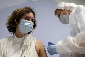 Российские медики развеяли заблуждения о противопоказаниях к вакцинации от коронавируса