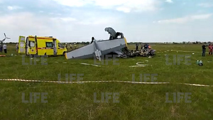 Лайф публикует видео с места смертельного крушения самолёта в Кузбассе