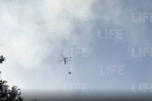 Вертолёты приступили к тушению вспыхнувшего склада пиротехники в Москве