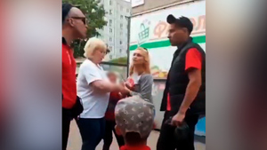 На поставившую ребёнка на колени "яжемать" из Красноярска завели дело