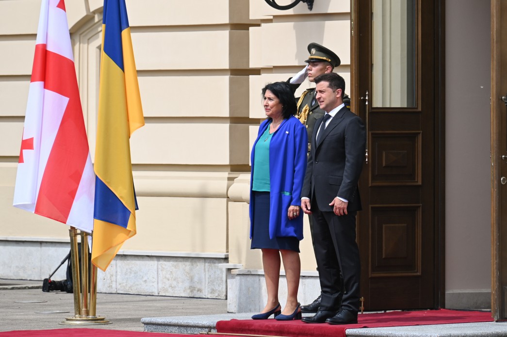 Президент Грузии Саломе Зурабишвили пригласила Зеленского в Тбилиси