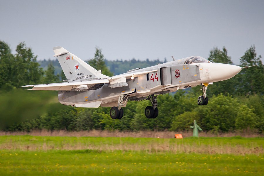 Бомбардировщик Су-24 потерпел крушение в Пермском крае
